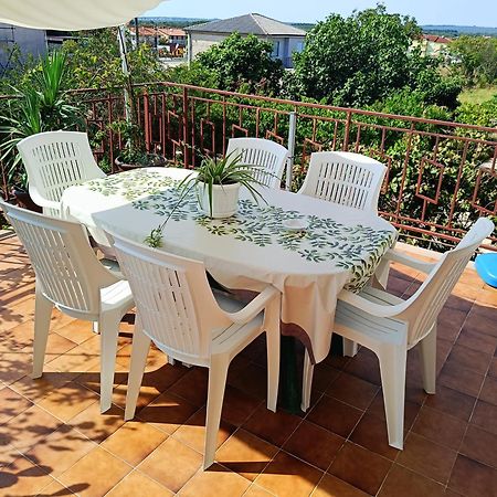 Apartments Villa Laura プーラ エクステリア 写真