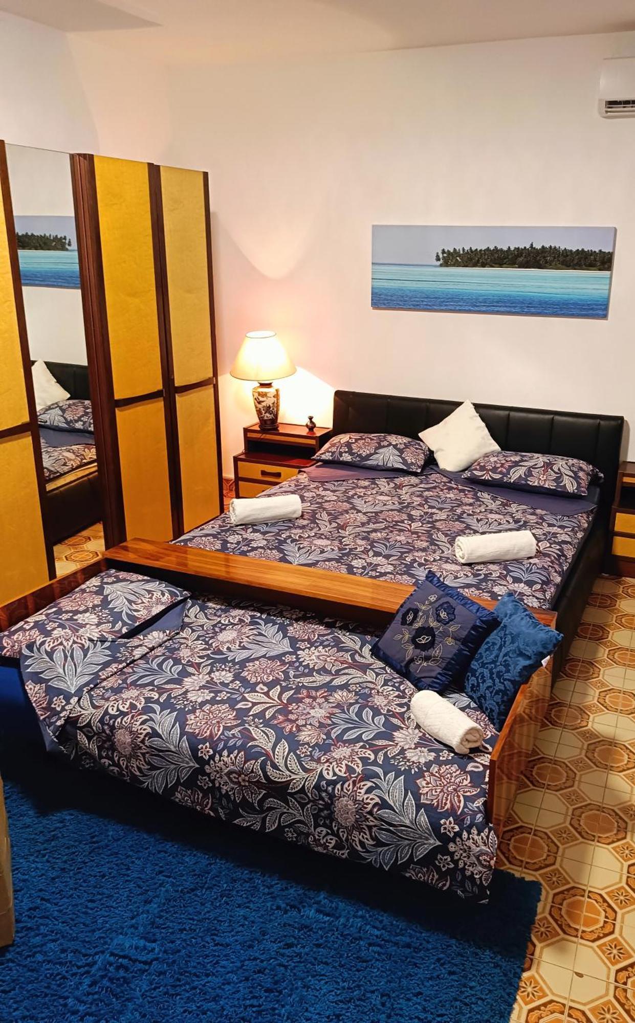 Apartments Villa Laura プーラ エクステリア 写真