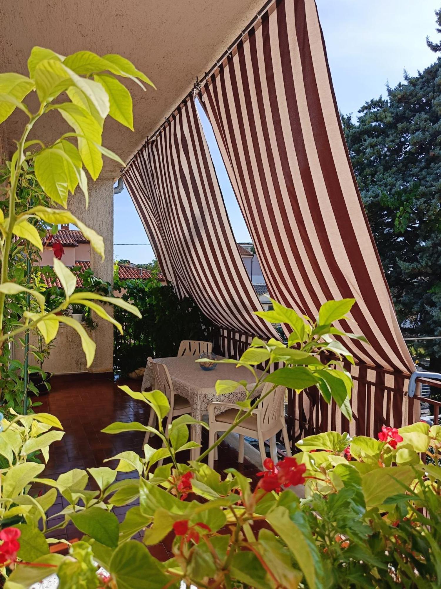 Apartments Villa Laura プーラ エクステリア 写真